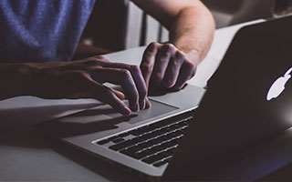 国足主帅邵佳一：理解球迷“恨铁不成钢”的心情